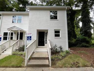 Main picture of 212 N Peartree Ln