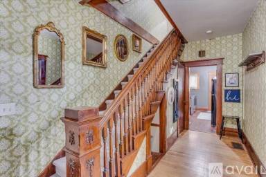 Main picture of 513 W 10th St N