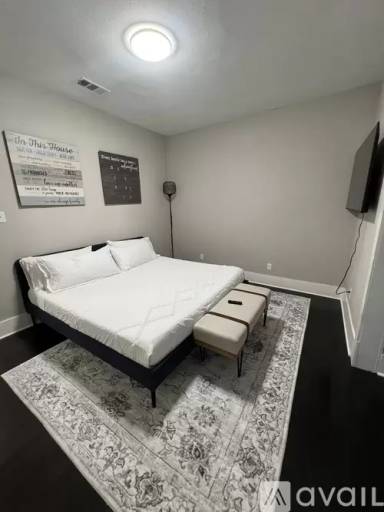 Main picture of 807 Rigsby Ave