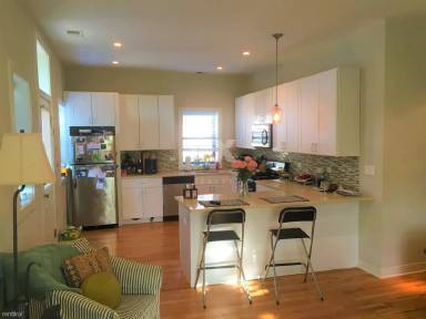 Main picture of 3607 N Lakewood Ave