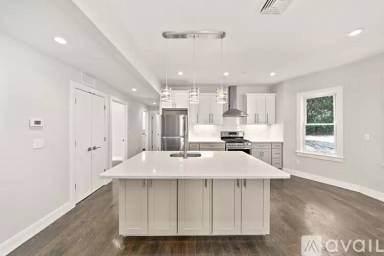 Main picture of 9 Lithgow St