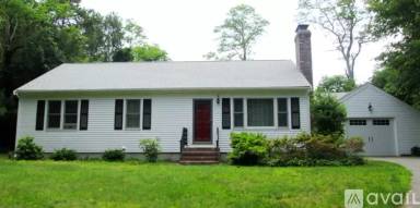 Main picture of 19 Monmouth Cir