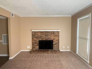 Main picture of 137 N Springs Ct