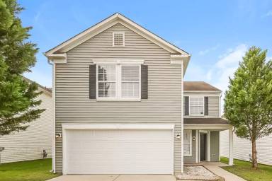 Main picture of 830 Littleton Dr