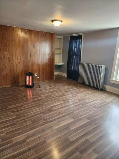 Main picture of 628 E Madison St