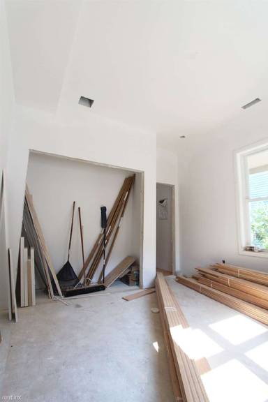Main picture of 49 Holbrook St