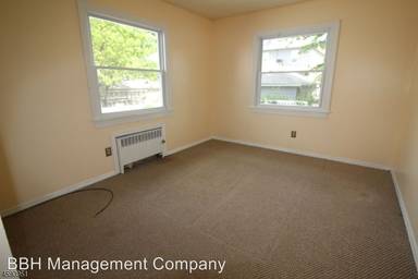 Main picture of 27 Barrington Ave