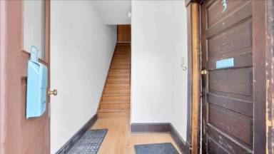 Main picture of 424-26 Smith Ave N