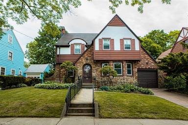 Main picture of 228 Colony Rd