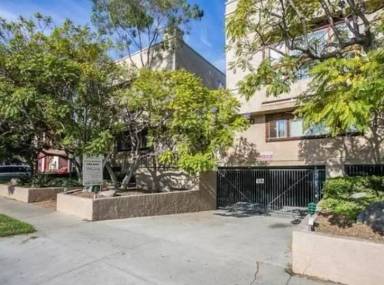 Main picture of 11051 W Olympic Blvd