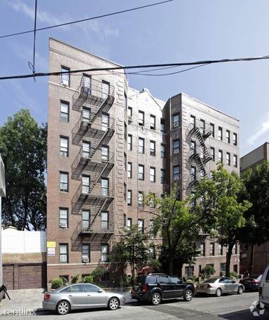 Main picture of 3015 Perry Ave