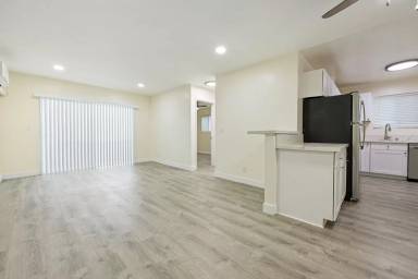 Main picture of 1707 Chalcedony St