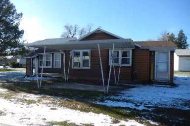 Main picture of 918 W Jefferson St