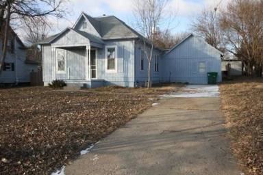 Main picture of 703 Fir St