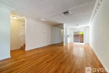 Main picture of 17045 Roscoe Blvd