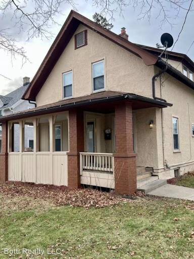 Main picture of 403 Washington St