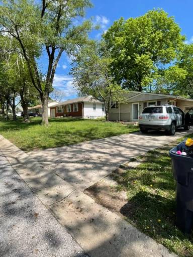 Main picture of 5422 NE 43rd Ter