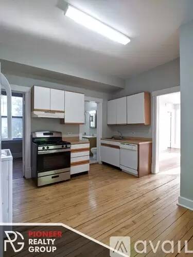 Main picture of 3059 N Leavitt St