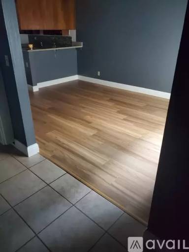 Main picture of 650 Villa St