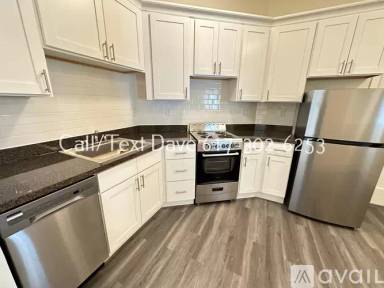 Main picture of 1595 Beacon St