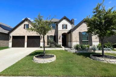 Main picture of 2112 Overton Park Dr