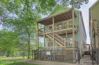 Main picture of 8709 S Exchange Ave