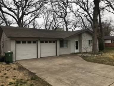 Main picture of 2919 Lisa Ln