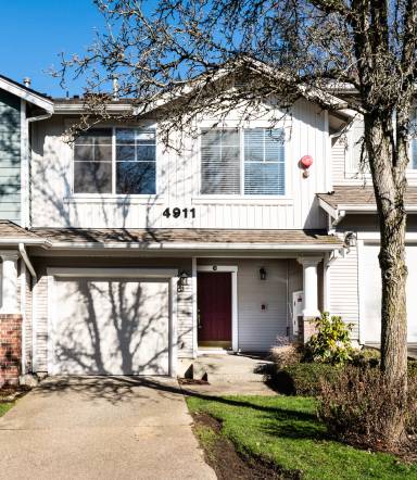 Main picture of 4911 Talbot Pl S