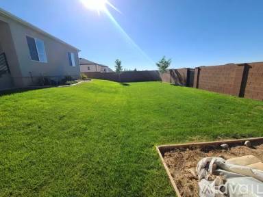 Main picture of 2156 W War Admiral Ln
