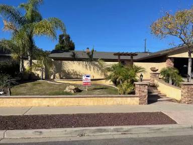 Main picture of 791 E Lemon Dr