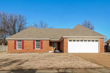Main picture of 10018 Fox Hunt Dr