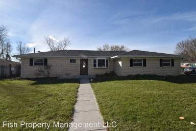 Main picture of 210 Hopkins Rd