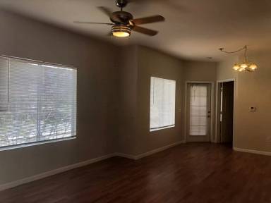 Main picture of River Oaks