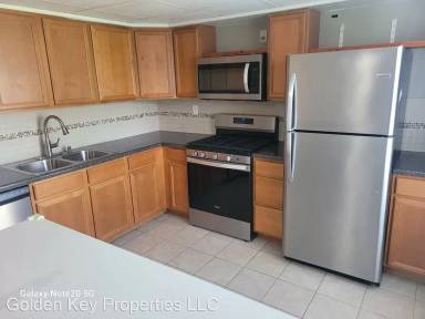 Main picture of 350 E 60th Dr