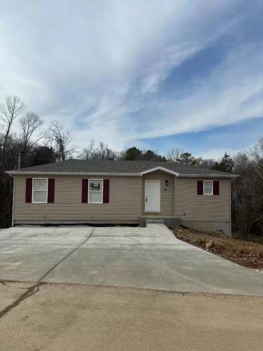 Main picture of 171,181,191 Red Bud St