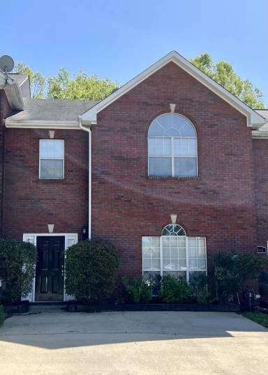 Main picture of 120 Sommersby Dr