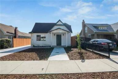 Main picture of 3846 W 58th Pl