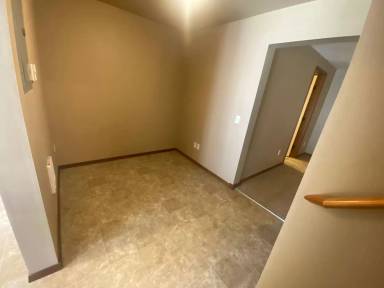 Main picture of 702 E Capitol Ave
