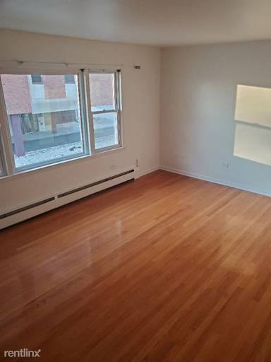 Main picture of 9521 Franklin Ave