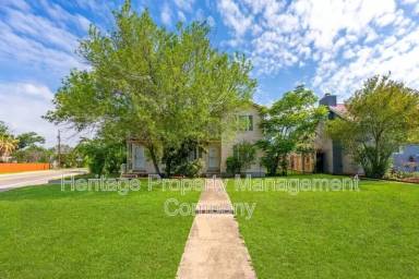 Main picture of 229 Alexander Hamilton Dr