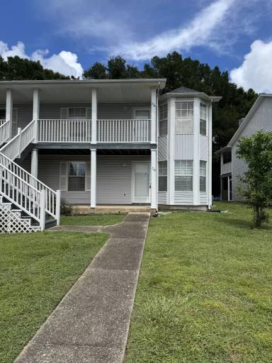 Main picture of 1500 E Johnson Ave
