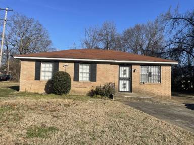 Main picture of 106 Loraine Rd