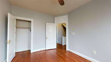 Main picture of 2027 2nd St NE