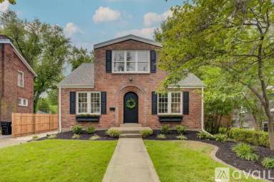 Main picture of 1251 Waldron Ave