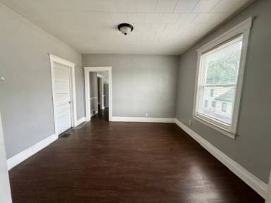 Main picture of 2000 Hubbard St