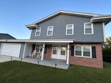 Main picture of 9045 S Chicago Ct