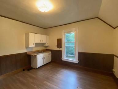 Main picture of 1361 Woodward Ave