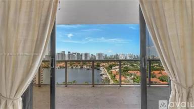 Main picture of 3600 Yacht Club Dr