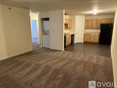Main picture of 1545 W Pacific St