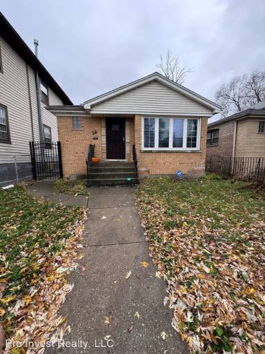 Main picture of 29 W 103rd Pl
